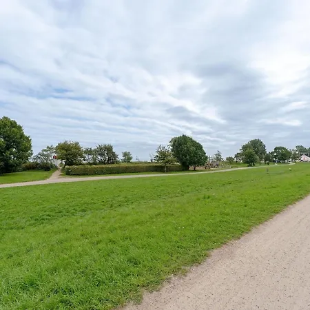 Ostsee-koje Mit Terrasse Im Kaiserhof 4 Kellenhusen